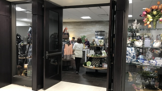Carolyn's Corner gift shop at Riverview Health is located on the second floor near Starbucks in the atrium of our Noblesville hospital. Carolyn's Corner is proudly operated by Riverview Health Auxiliary members.